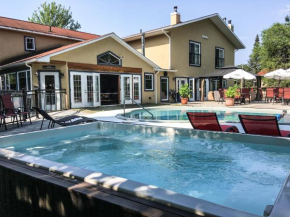 Отель Le Montagnard, Auberge Hôtel & Chalets  Сютон